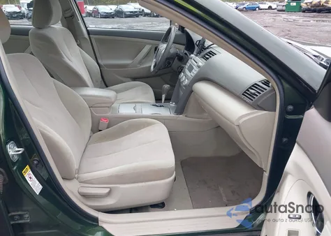 2011 Toyota Camry Le z USA, uszkodzony, nr VIN 4T1BF3EK8BU639981